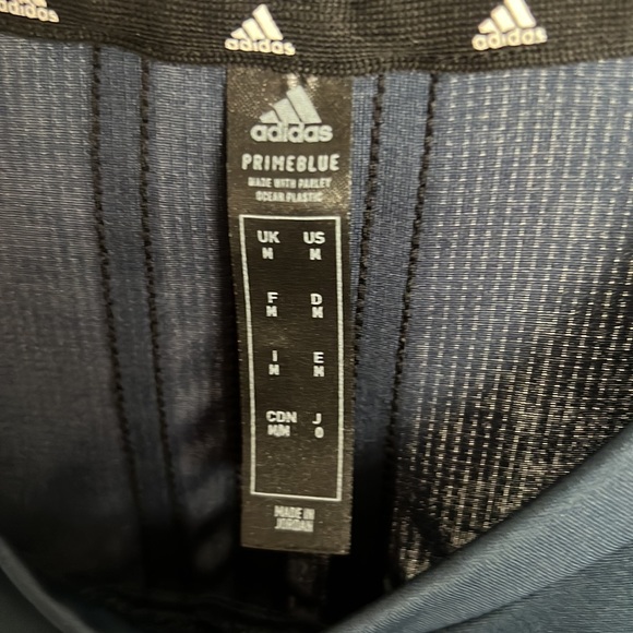 Adidas T-shirt - Picture 2 of 2